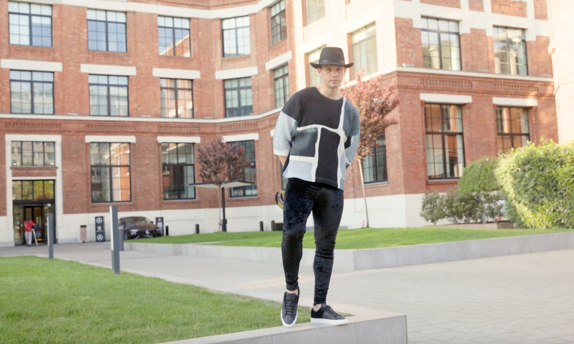 How to Wear Men's Leggings for Various Occasions