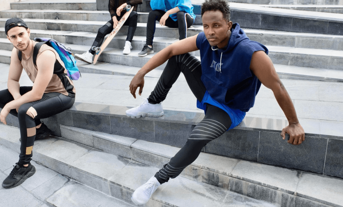 Are Men’s Leggings in Fashion? (Trends & Celebrity Looks)